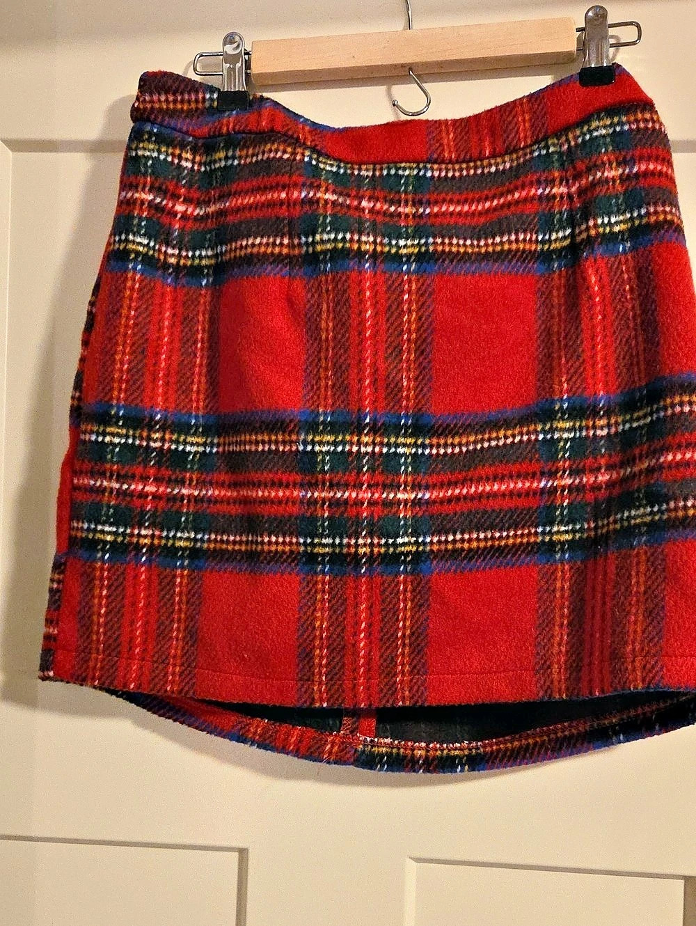 SHEIN Plaid Mini Skirt in Red & Blue Size Medium Like New